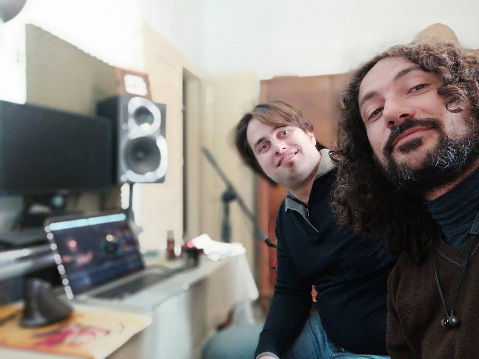 Francesco Loccisano e Marcello De Carolis al lavoro per la preparazione del metodo base per chitarra battente