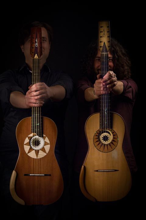 Duo di chitarra battente Loccisano De Carolis