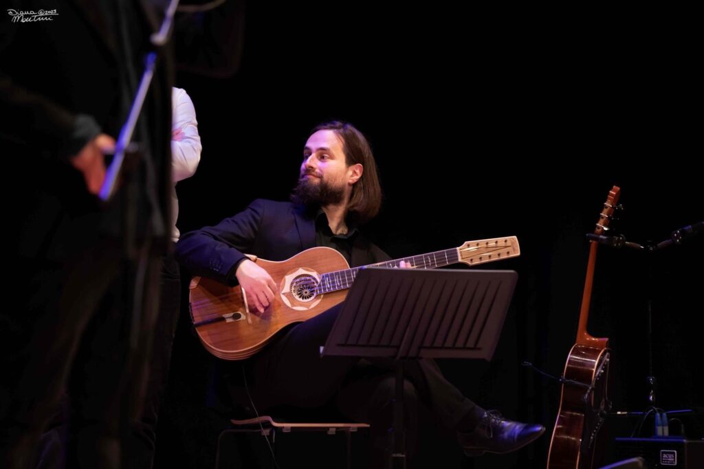 Marcello De Carolis chitarra battente