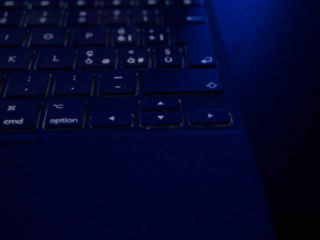 Frecce Logitech combo touch